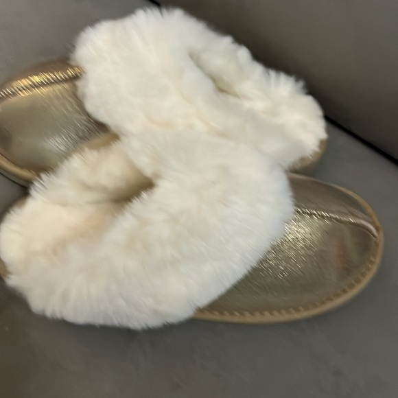 Glam Champagne slippers!! - Picture 3 of 3